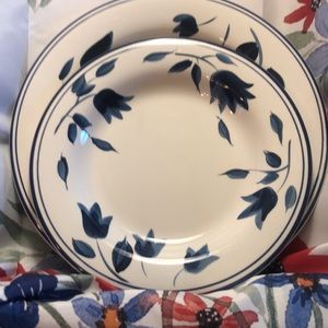 One Blue & White Home 11.25” dinner plate and one 9.5” soup bowl/salad p…